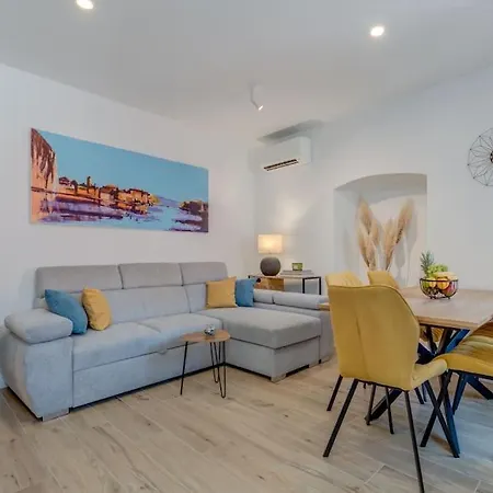 شقة New Luxury In The Center Of *