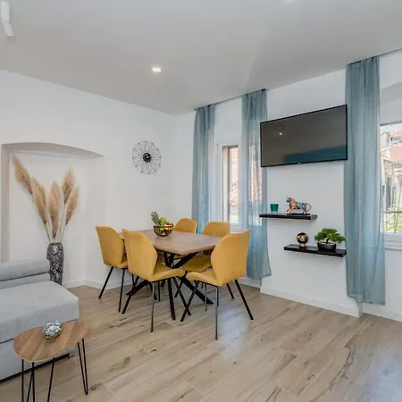 New Luxury In The Center Of *