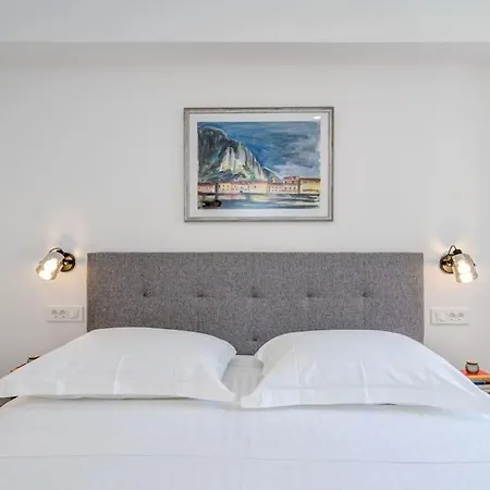 New Luxury In The Center Of