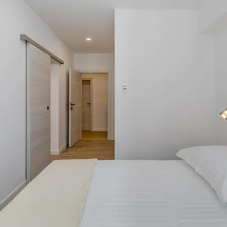 New Luxury In The Center Of * Omis