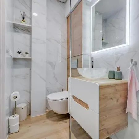 New Luxury In The Center Of Omis