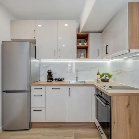 New Luxury In The Center Of