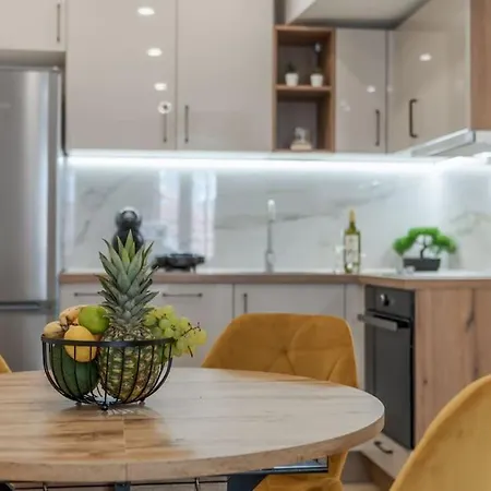 New Luxury In The Center Of * Omis